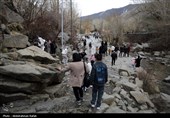 مسافران نوروزی در گنج نامه همدان