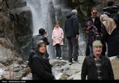 مسافران نوروزی در گنج نامه همدان