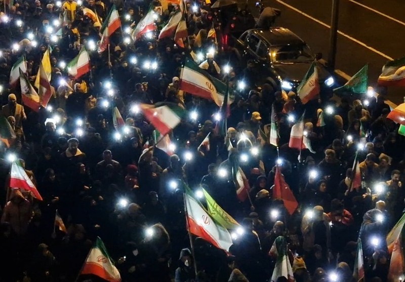 حماسه بارانی کرج در بیعت با رهبر معظم انقلاب