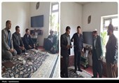ابلاغ سلام رئیس‌جمهور و وزیرکار در دیدار با خانواده شهید دهگلان