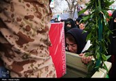 تشییع پیکر 5 شهید حملات آمریکایی صهیونی در زنجان