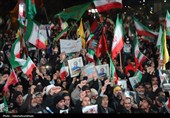 میدان شهدای اراک؛ میعادگاه تجدید میثاق با شهدا و محکومیت متجاوزان