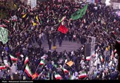 برگزاری مراسم سینه‌زنی سنتی در میدان امام بوشهر در اجتماع شبانه