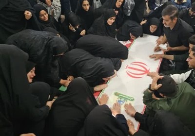 قیام کاشانی‌ها در تشییع شهدای دانش‌آموز در حمله دشمن