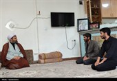 دیدار مدیر حوزه علمیه کردستان با خانواده شهدای جنگ رمضان