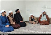 دیدار مدیر حوزه علمیه کردستان با خانواده شهدای جنگ رمضان