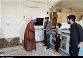 دیدار مدیر حوزه علمیه کردستان با خانواده شهدای جنگ رمضان