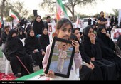 پرچم گنبد حرم امام حسین (ع) مرهم داغ خانواده شهدای میناب