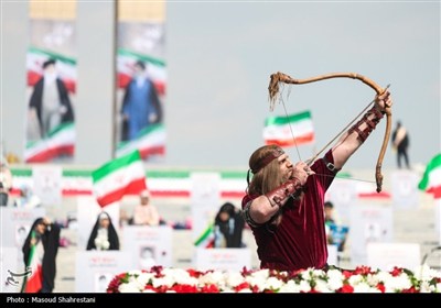 Весь иранский народ присутствует на арене борьбы с врагом