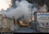 مهار حادثه آتش سوزی انبار پلاستیک - قم