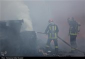مهار حادثه آتش سوزی انبار پلاستیک - قم