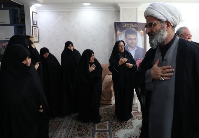 سرکشی مسئولان استان سمنان از خانواده شهید حاج محمد باصری