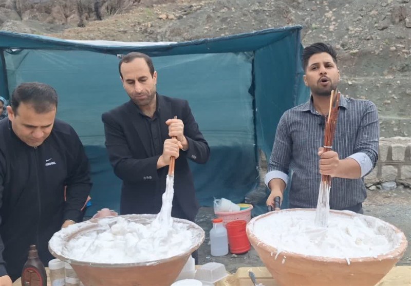 کف زنی در روز طبیعت در بند دره بیرجند