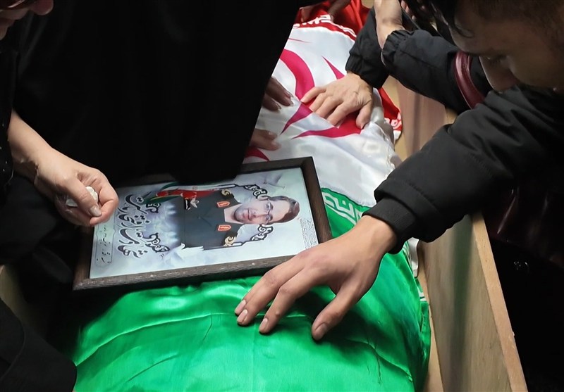 وداع باشکوه با پیکرهای مطهر 5 شهید تجاوزات آمریکایی-صهیونی به میانه