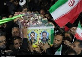 وداع باشکوه مردم کرمان با شهدای اقتدار در میدان کوثر