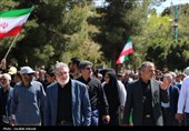 تشییع شهیدان حسینخانی و آذرآیین از مصلی کرمان