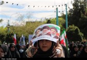 تشییع شهیدان حسینخانی و آذرآیین از مصلی کرمان