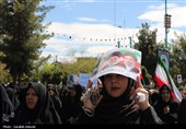 تشییع شهیدان حسینخانی و آذرآیین از مصلی کرمان