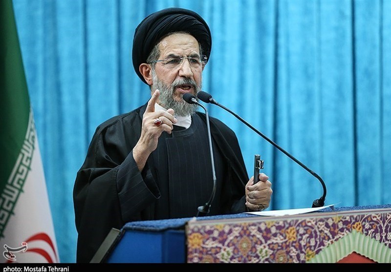 Cleric Urges Global Backing for US Withdrawal to Secure Hormuz Strait