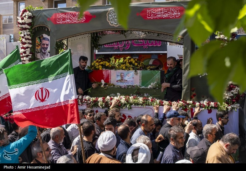 پنجره متفاوتی از تشییع شهید سپهبد موسوی