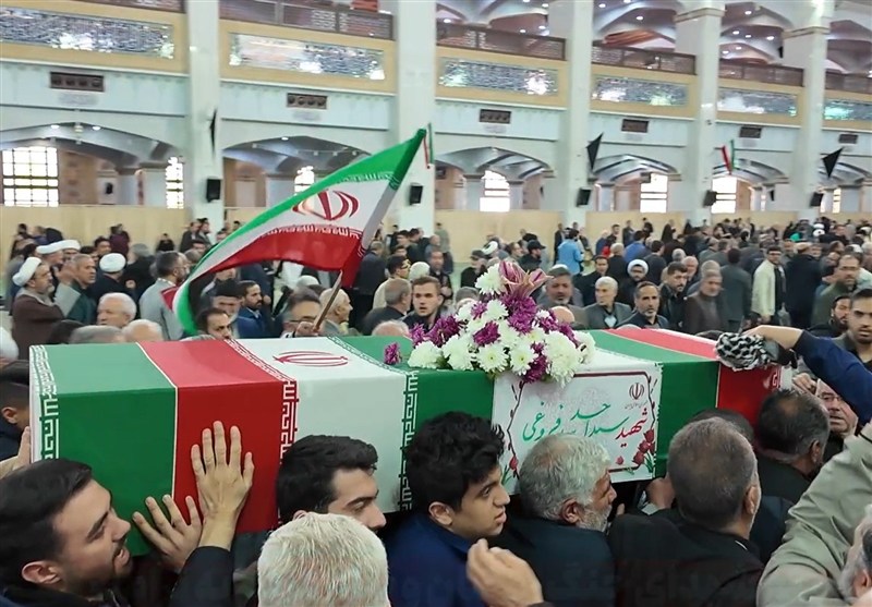 تشییع شهدای جنگ رمضان و پیام مردم تبریز به ترامپ