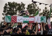 تشییع باشکوه شهید سیدعلیرضا شکاری‌پور در کاشان+تصاویر