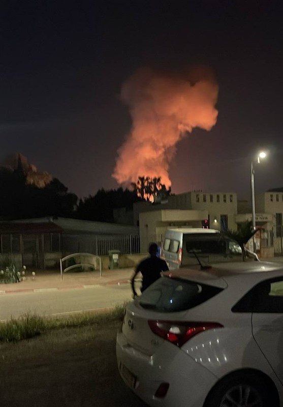 اصابت موشک ایران به دو مجموعه صنعتی در سرزمین‌های اشغالی + فیلم