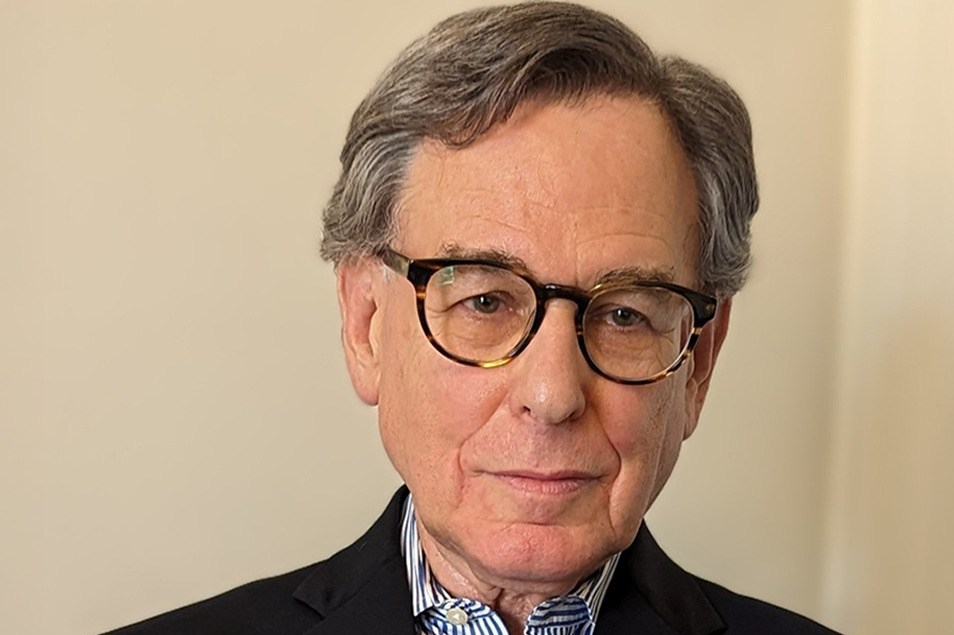 יועץ לשעבר של קלינטון: טראמפ הפסיד במלחמה והפך לבן ערובה של איראן