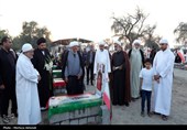 حضور نماینده ولی فقیه در هرمزگان در گلزار شهدای دانش‌آموز میناب