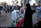 حضور نماینده ولی فقیه در هرمزگان در گلزار شهدای دانش‌آموز میناب