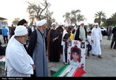 حضور نماینده ولی فقیه در هرمزگان در گلزار شهدای دانش‌آموز میناب
