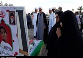حضور نماینده ولی فقیه در هرمزگان در گلزار شهدای دانش‌آموز میناب