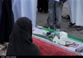 حضور نماینده ولی فقیه در هرمزگان در گلزار شهدای دانش‌آموز میناب