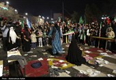 نمایش میدانی دختر ایران