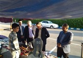 بازدید معاون گردشگری از بازارچه‌ها و سیاه‌چادرهای نوروزی درمیان
