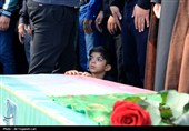 تشییع و تدفین پیکر پاسدار شهید مرتضی وفاپور در گلزار شهدای لارستان