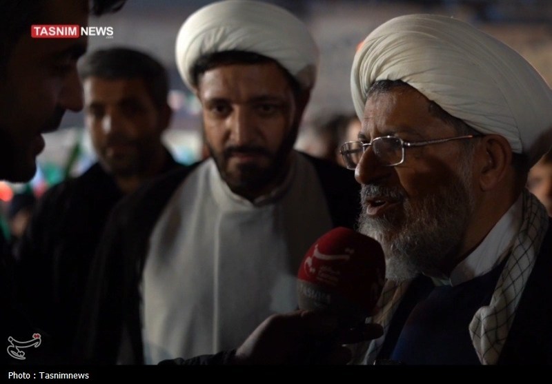 شیرازی: دشمن اگر قدرت داشت مدرسه میناب و پل را هدف قرار نمی‌داد
