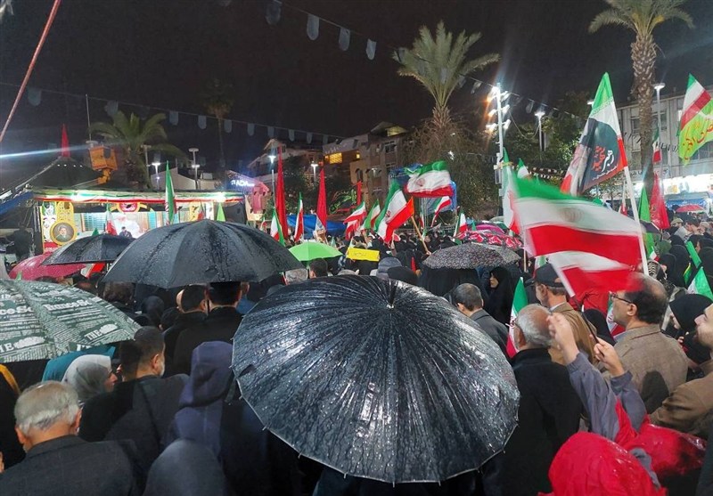 پاسخ مردم غیور در میدانِ رشت به تهدیدات ترامپ