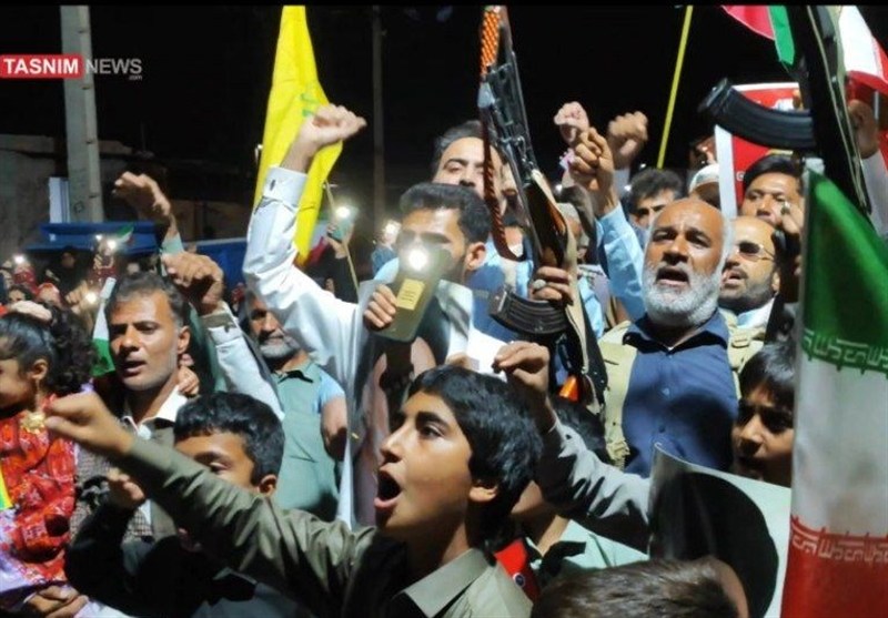 بیعت روستائیان شهرستان بمپور با آیت‌الله سیدمجتبی خامنه‌ای