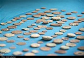 کشف 209 سکه دوران اسلامی در اطراف تخت جمشید