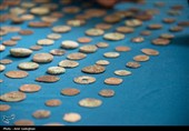 کشف 209 سکه دوران اسلامی در اطراف تخت جمشید