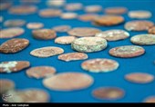 کشف 209 سکه دوران اسلامی در اطراف تخت جمشید