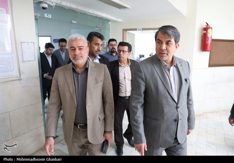 بازدید سرزده استاندار کرمان از اداره  کل صنعت، معدن و تجارت استان