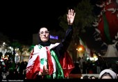 میدان شهدا میزبان شب نشینی عاشقانه مردم اراک