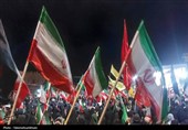 میدان شهدا میزبان شب نشینی عاشقانه مردم اراک