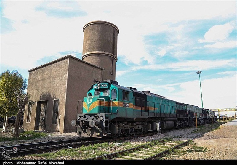 US-Israeli Strike Damages Railroad Tracks South of Tehran
