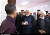 بازدید رئیس کل دادگستری کرمان از زندان مرکزی و برپایی میز خدمت قضایی