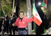 بیرق‌های برافراشته در کرمانشاه