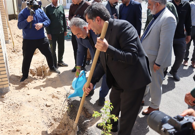 روز درختکاری , رهبر انقلاب , دانش آموزان , اخبار میناب , اخبار بیرجند , شهید , شهدای دفاع مقدس , 