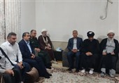دیدار امام جمعه بوشهر با خانواده شهید رمضان در گناوه
